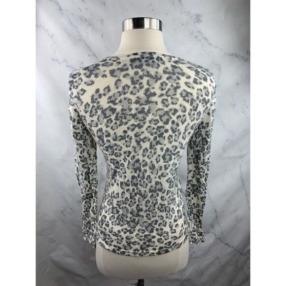 Lord Taylor Women Extra Fine pure Merino Wool Sweater Gray White Sz S P Cheetah - Picture 6 of 10